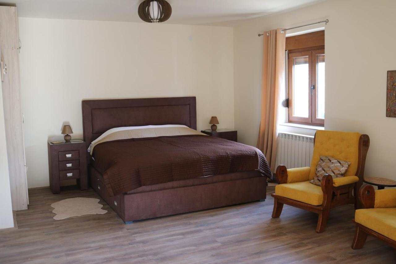 Zvjezdana Dolina Garni Hotel Andrijevica Exteriör bild